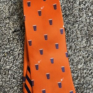 Southern Tide orange/blue solo cup  - beer pong !  Cute!